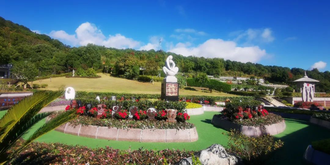 亮点 | 这座陵园入选省级节地生态埋葬树模点，绝非无意