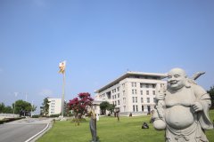 走进历史，感受名人魅力|品味名人雕塑的奇异韵味