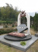 名人墓碑应该怎样设计？探索永恒印记的艺术与思索